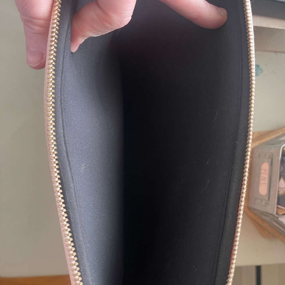 Kate Spade Computer Sleeve - Picture 3 of 5